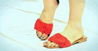 Mariana Ximenes feet photo thumbnail