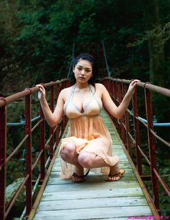 Ai Shinozaki feet photo thumbnail
