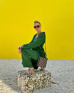 Seyma Subasi feet photo thumbnail