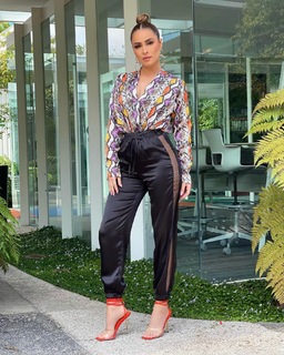 Cynthia Rodríguez feet photo thumbnail