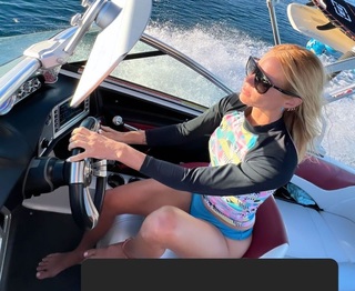 Nicole Neumann feet photo thumbnail