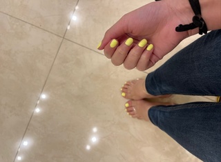Jannat Zubair Rahmani feet photo thumbnail