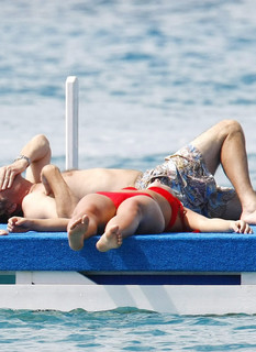 Coleen Rooney feet photo thumbnail