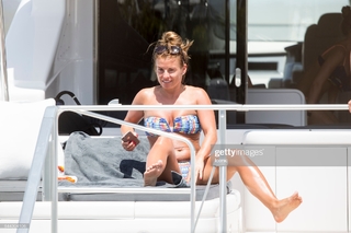 Coleen Rooney feet photo thumbnail
