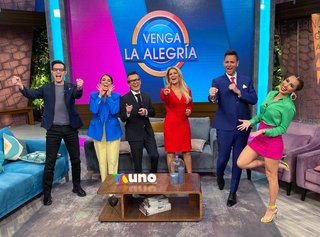 Cynthia Rodríguez feet photo thumbnail