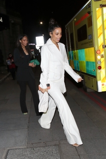 Rochelle Humes feet photo thumbnail