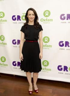 Kristin Davis feet photo thumbnail