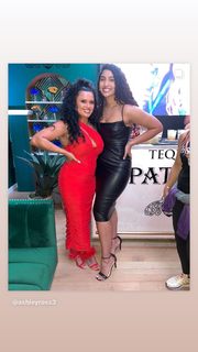 Joy Taylor feet photo thumbnail