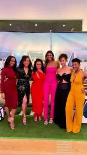 Joy Taylor feet photo thumbnail