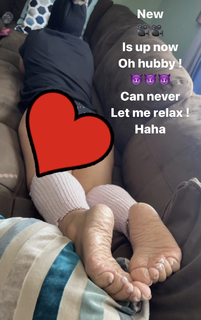 Deedee Rican feet photo thumbnail