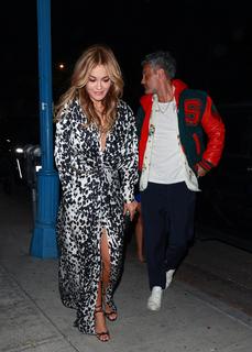Rita Ora feet photo thumbnail
