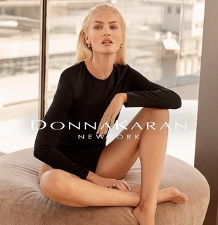 Candice Swanepoel feet photo thumbnail