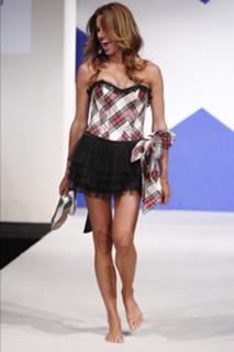 Kelly Bensimon feet photo thumbnail