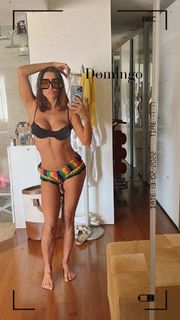Deborah Secco feet photo thumbnail