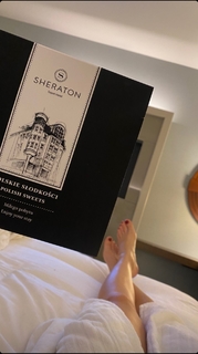 Karolina Kowalkiewicz feet photo thumbnail