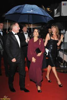 Salma Hayek feet photo thumbnail