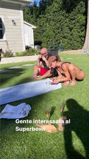 Elisabetta Canalis feet photo thumbnail