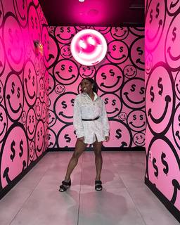 Simone Biles feet photo thumbnail