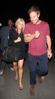 Jessica Simpson feet photo thumbnail