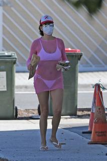 Kate Walsh feet photo thumbnail