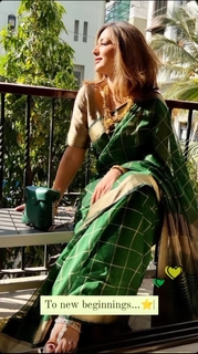 Sonali Bendre feet photo thumbnail