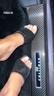 Jilly Anais feet photo thumbnail