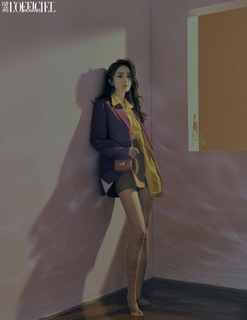 Mi Yang feet photo thumbnail