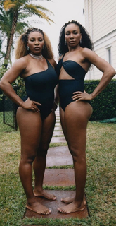 Serena Williams feet photo thumbnail