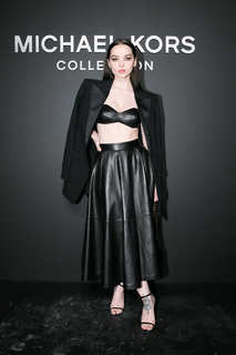 Dove Cameron feet photo thumbnail