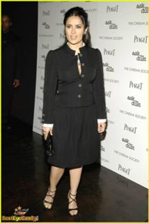Salma Hayek feet photo thumbnail