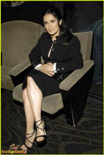 Salma Hayek feet photo thumbnail