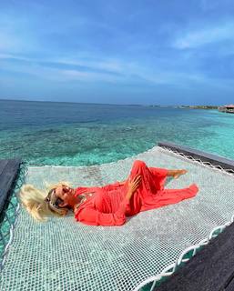 Renata Fan feet photo thumbnail