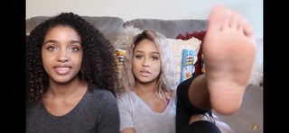 Jilly Anais feet photo thumbnail