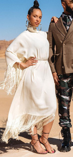 Alicia Keys feet photo thumbnail