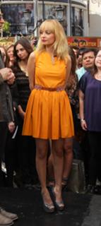 Nicole Richie feet photo thumbnail