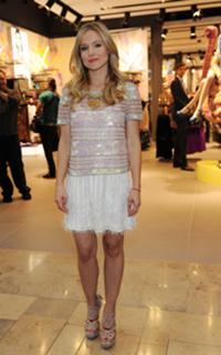Kristen Bell feet photo thumbnail