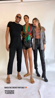 Lais Ribeiro feet photo thumbnail