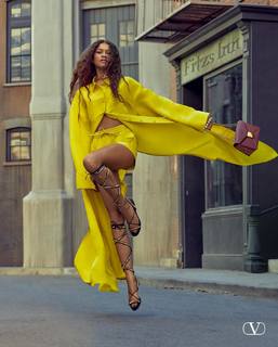 Zendaya feet photo thumbnail