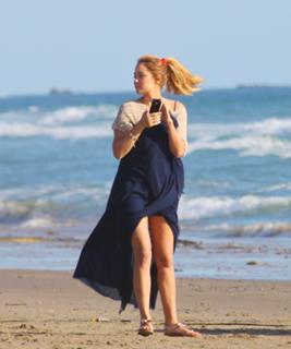 Lauren Conrad feet photo thumbnail