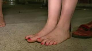 Kari Byron feet photo 2