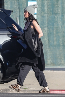 Megan Fox feet photo thumbnail