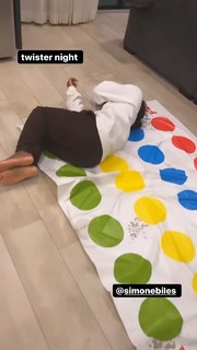 Simone Biles feet photo thumbnail