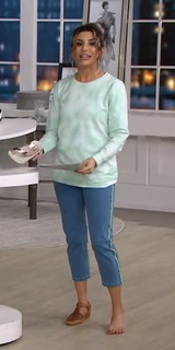 Courtney Khondabi feet photo thumbnail