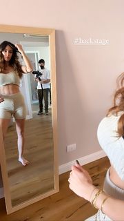 Melita Toniolo feet photo thumbnail