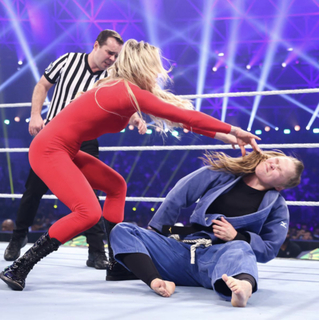 Ronda Rousey feet photo thumbnail