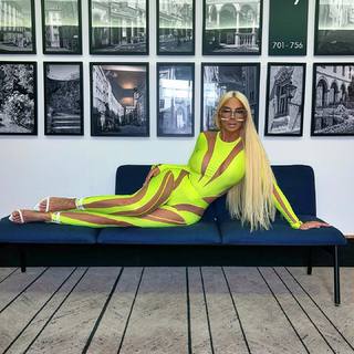 Jelena Karleusa feet photo thumbnail