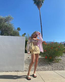 Elsa Hosk feet photo thumbnail