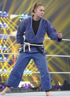 Ronda Rousey feet photo thumbnail