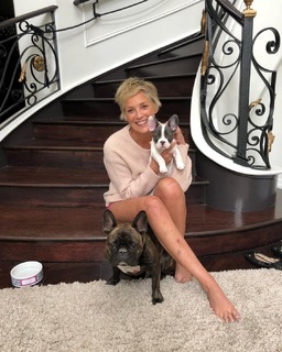 Sharon Stone feet photo thumbnail
