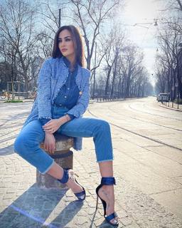 Giorgia Palmas feet photo thumbnail